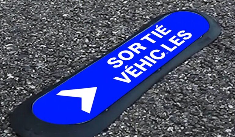 Signaletique parking copropriete Com Park brevetee visuel sortie vehicules installee en france